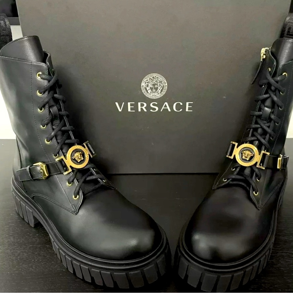 New with tag - Women’s Versace Combat boots size 37
